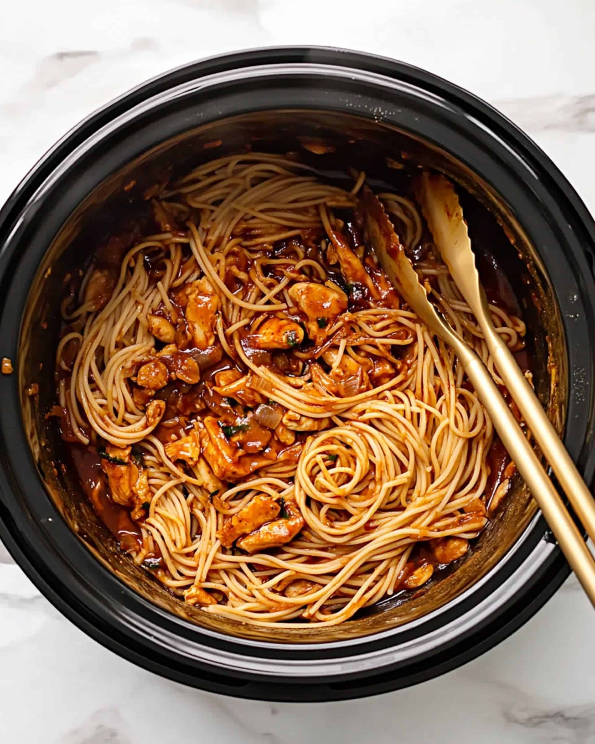 Slow Cooker Honey Garlic Chicken Noodles Recipe