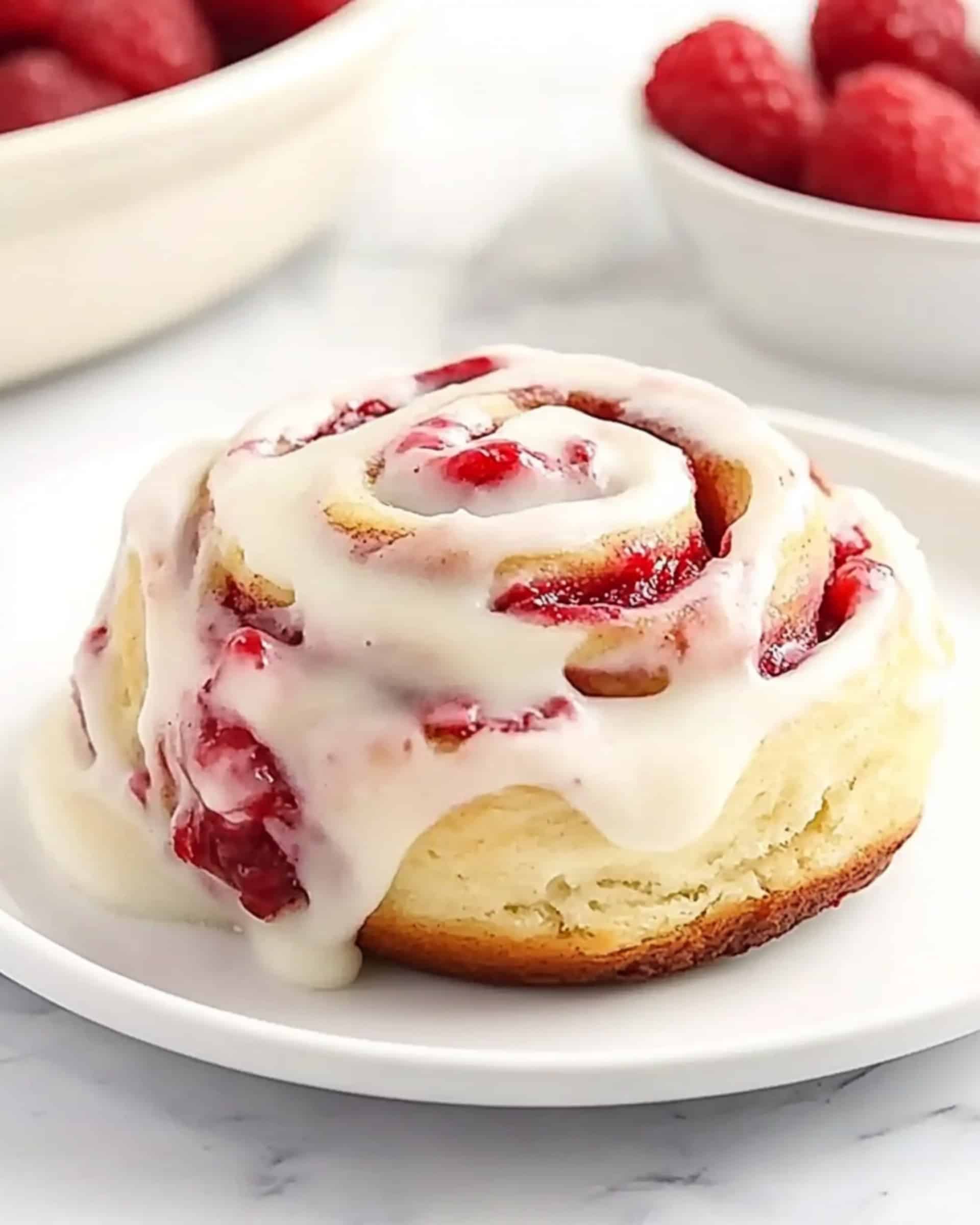 Strawberry Cheesecake Cinnamon Rolls Recipe