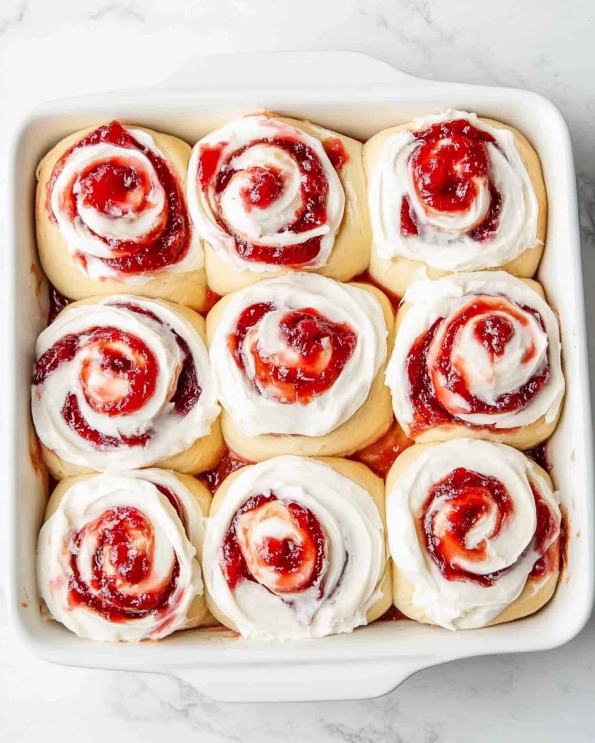 Strawberry Cheesecake Cinnamon Rolls Recipe